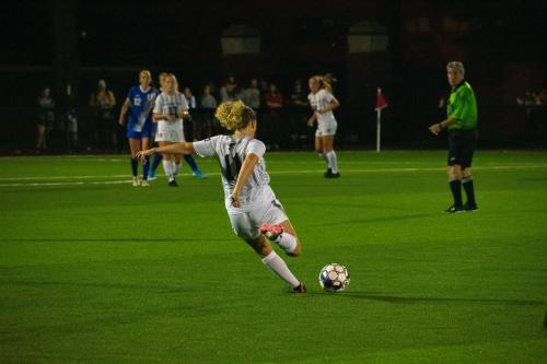 womenssoccer-wne-wine